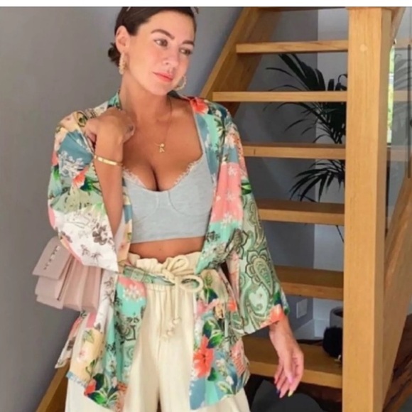 ZARA printed belted kimono *BLOGGER FAVE* - Picture 3 of 12
